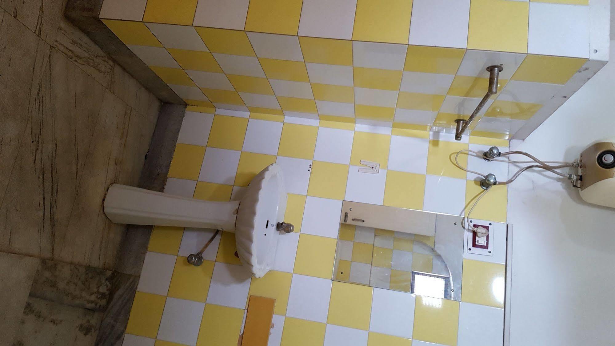 New Hotel White Palace Колката Екстериор снимка